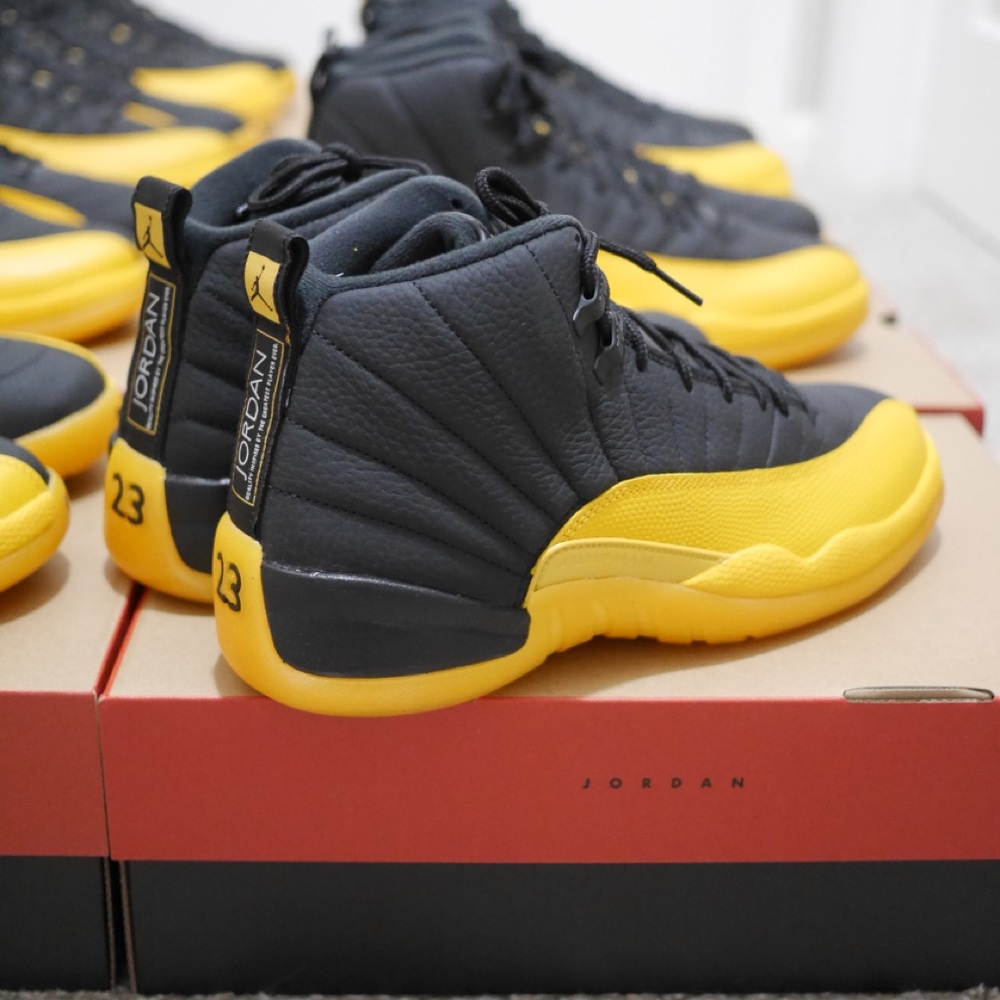 Nike Air Jordan 12 Retro Black University Gold - Picture 3 of 11